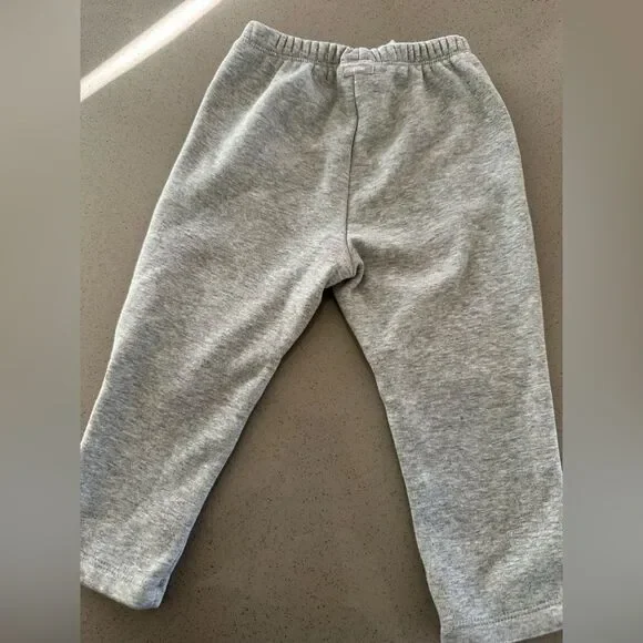 Baby Gap Grey Matching ‘Bear’ sweat set size 12-18 months - Picture 5 of 6